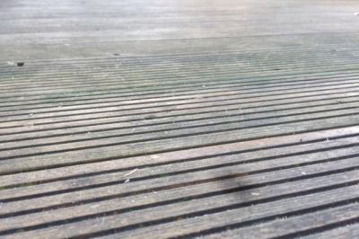 dont-fall-into-the-decking-trap