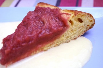 rhubarb, saffron and raspberry sweet pizza