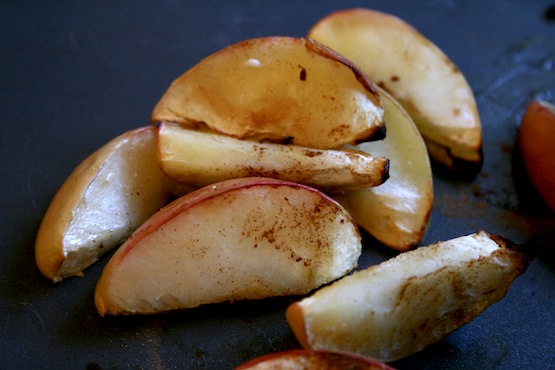 baked apple slices