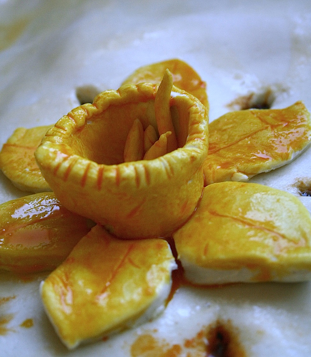 daffodil pastry flower